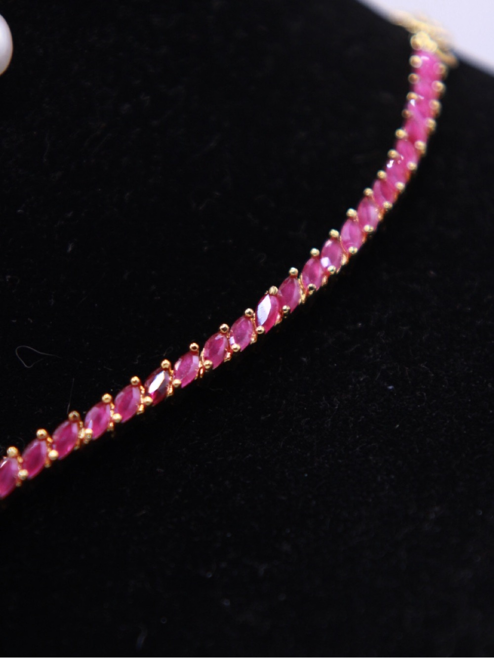 Gold-Tone Simulated Ruby Y-Style Necklace with Genuine Pearl Drop Earrings - Picture 4 of 6